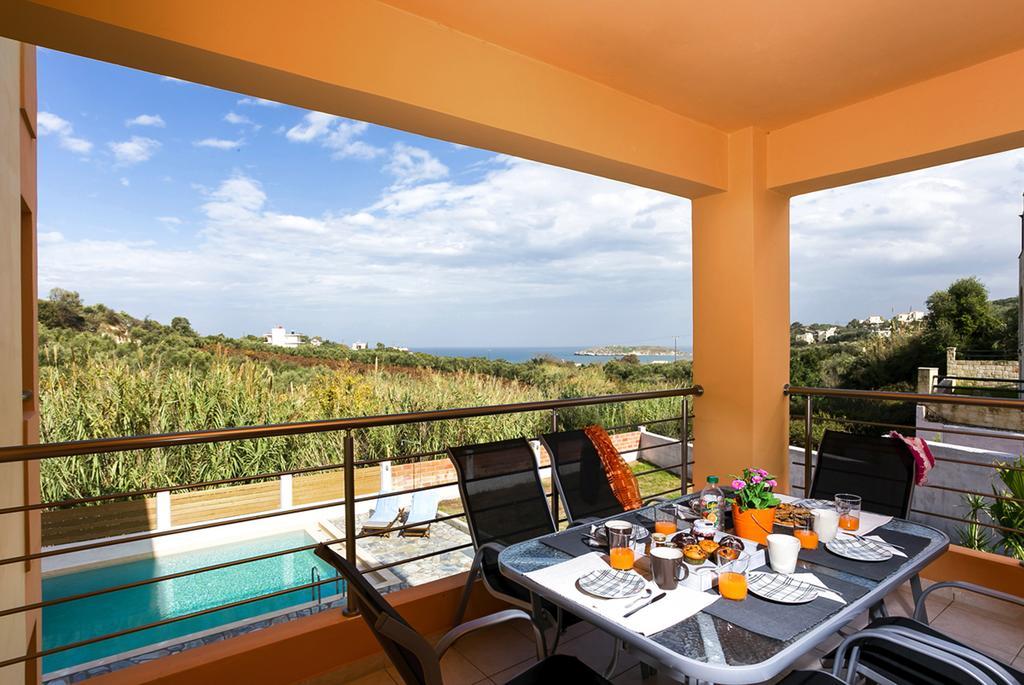 Cyan Icons Villas Kalyves Chania Rum bild