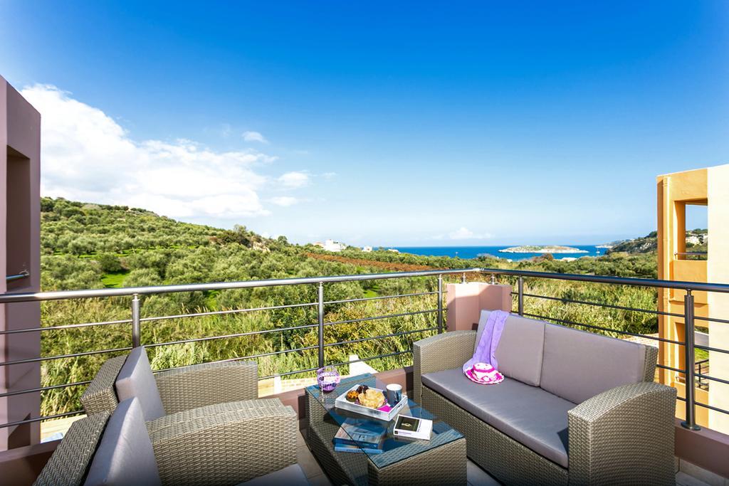 Cyan Icons Villas Kalyves Chania Rum bild