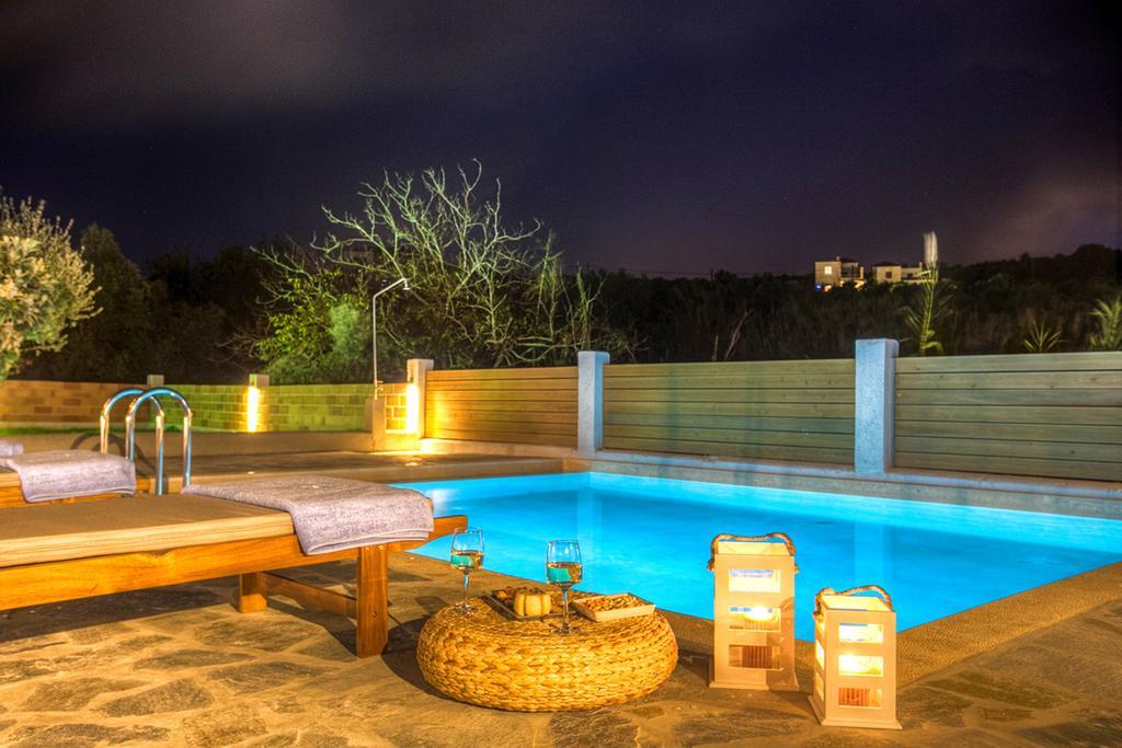 Cyan Icons Villas Kalyves Chania Rum bild